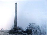 209- Schoorsteen oude steenfabriek 1960.JPG